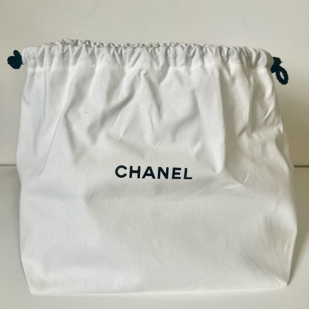 CHANEL Cotton Drawstring Bag and CHANEL Notecard - Picture 2 of 8